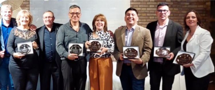 Homenaje a los docentes de APAS Cuyo en su día